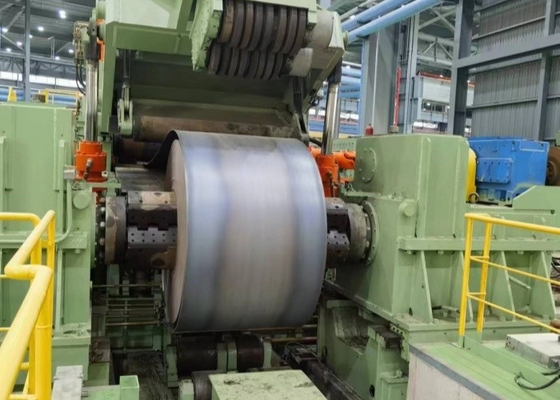 Зелёная холодная пила 600x600 Квадратная трубная мельница 9-12 м Длина Hi Частота сварки 10-30 м/мин Скорость